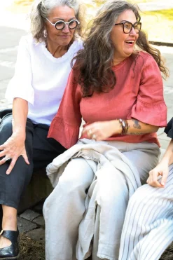 Attitude Around the Corner Linen Top, Tomato