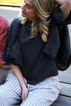 Attitude Around the Corner Linen Top, Dark Grey