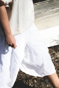 Attitude Baggy Yoga Skirt Pants, White