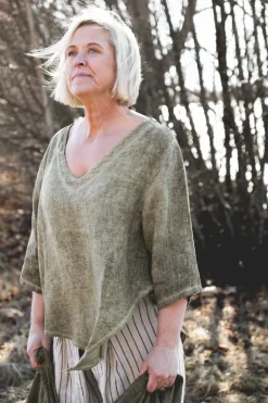 Attitude V-Neck Fancy Linen Blouse, Washed Moss Green