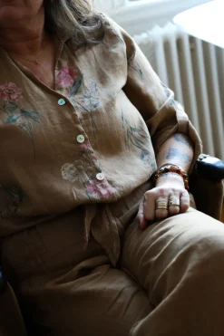 Flowery Beach Princess Linen Blouse, Castagno