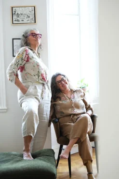 Flowery Beach Princess Linen Blouse, Castagno