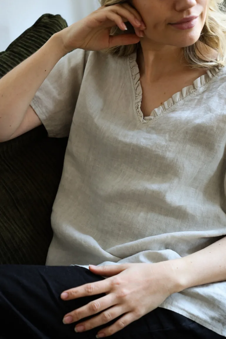 1267 Greta Top, Beige