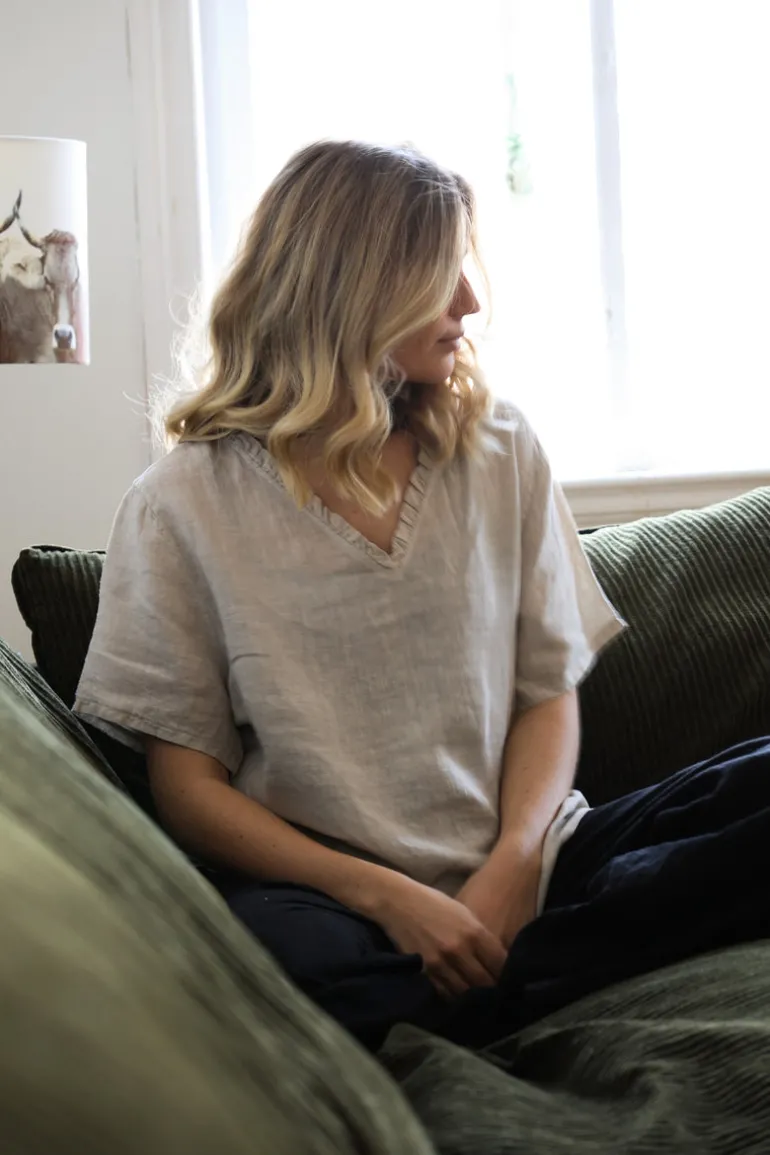 1267 Greta Top, Beige