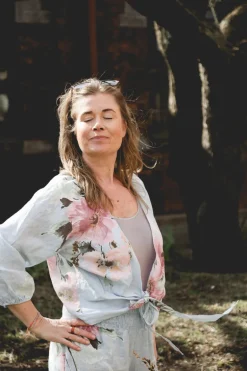 Knot Linen Shirt Flowery Attitude, Sky Blue