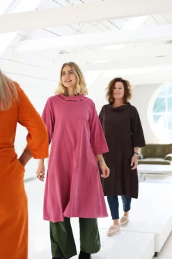 Miss November Dress, Cipolla