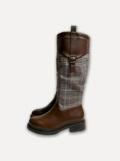 New England Boots, Brown