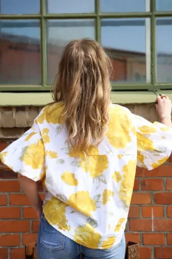 Rosy Balloon Shirt, White/Sunflower