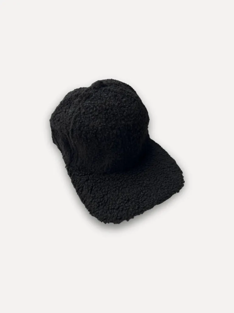 She Cap, Black